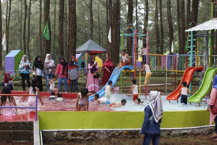 Sikembang Park